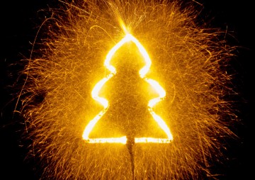 Sterretje kerstboom brandend